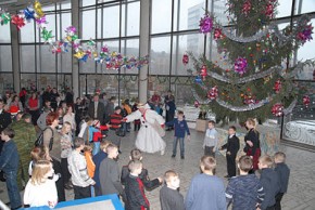 В Брянском цирке состоялась традиционная губернаторская елка Фото пресс-службы администрации Брянской области