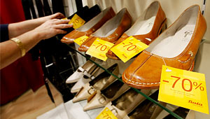 Париж стал Меккой для покупателей Изображение: Дни.ру