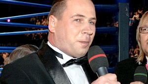 Известный ведущий погиб в аварии Изображение: Дни.ру