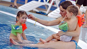 В аквапарке Петербурга отравили людей Изображение: Дни.ру