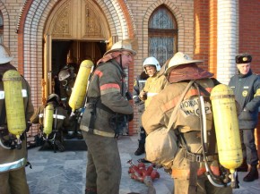 Пожарные провели учения на храме "Возрождения" Фото пресс-службы ГУ МЧС РФ по Брянской области