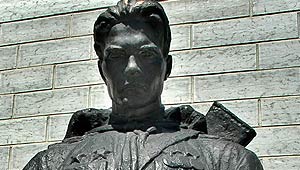 Эстонии напомнят о Бронзовом солдате Изображение: Дни.ру