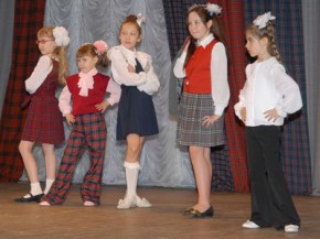 Школьную форму планируется ввести в Брянской области Фото: bryanskobl.ru