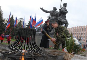 Май в Брянске начался открытием Вахты памяти Фото: bryanskobl.ru