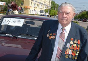 Ветераны получили новые автомобили Фото: bryanskobl.ru