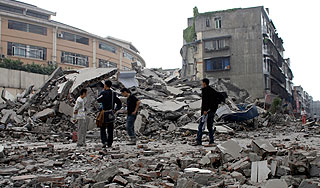 Землетрясение поглотило две тысячи туристов Изображение: Дни.ру