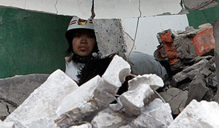 Новое землетрясение в Китае мешает спасателям Изображение: Дни.ру