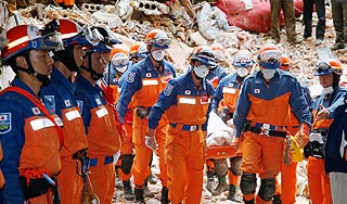 В Китае находят живых среди мертвых Изображение: Дни.ру