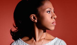 Елена Ханга борется со страшной болезнью Изображение: Дни.ру