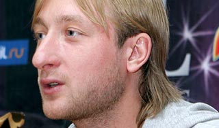 Плющенко получил травму на "Евровидении" Изображение: Дни.ру