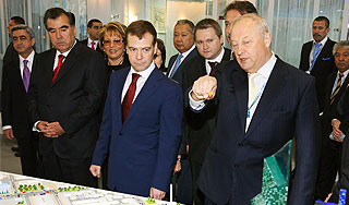 Медведев назвал причины мирового кризиса Изображение: Дни.ру