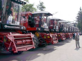 Сельхозпредприятия области получили технику