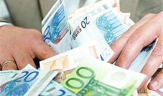 Миллионеров стало еще больше Изображение: Дни.ру