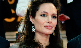 Анджелину Джоли принесли в жертву футболу Изображение: Дни.ру