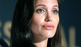 Неожиданные роды Анджелины Джоли Изображение: Дни.ру