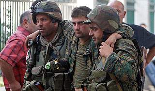 Грузинские войска сдаются в плен Грузинские войска сдаются в плен / Изображение: Дни.ру