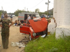 "Копейка" снесла угол здания