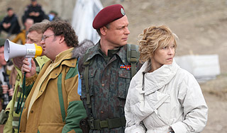 Актеров заставили выживать на острове Актеров заставили выживать на острове / Изображение: Дни.ру