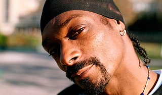 Гангста-рэпер Снуп Догг "взорвет" Москву Гангста-рэпер Снуп Догг "взорвет" Москву / Изображение: Дни.ру