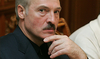 Лукашенко ждет НАТО у границ Белоруссии Лукашенко ждет НАТО у границ Белоруссии / Изображение: Дни.ру