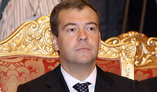 Медведев напомнил миру о хороших манерах Медведев напомнил миру о хороших манерах