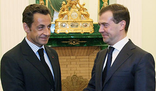 Саркози везет к Медведеву гостей из Европы Саркози везет к Медведеву гостей из Европы