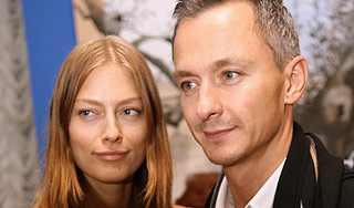 Михалков обвенчался с моделью Михалков обвенчался с моделью