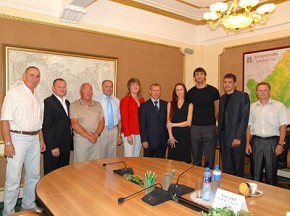 Губернатор встретился с брянскими олимпийцами