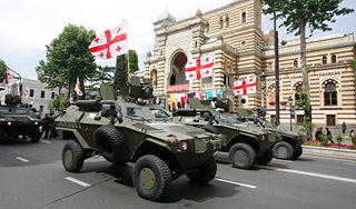 Россия требует обезоружить Грузию Россия требует обезоружить Грузию