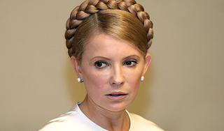 Тимошенко отдалась в руки Ющенко Тимошенко отдалась в руки Ющенко