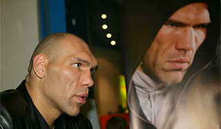 Валуев отказался драться с Фандерой Валуев отказался драться с Фандерой