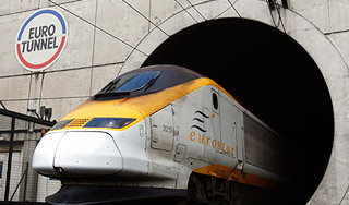 Евротоннель обещают открыть в пятницу Евротоннель обещают открыть в пятницу