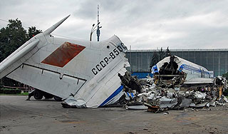 На ВВЦ разбили Ту-154 На ВВЦ разбили Ту-154