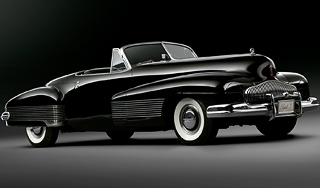 General Motors отмечает столетний юбилей General Motors отмечает столетний юбилей