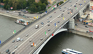 Мост через Яузу станет непроезжим Мост через Яузу станет непроезжим