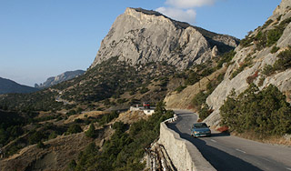 Четверо россиян ранены в Крыму Четверо россиян ранены в Крыму