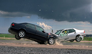 Кто лучше разбивает автомобили Кто лучше разбивает автомобили