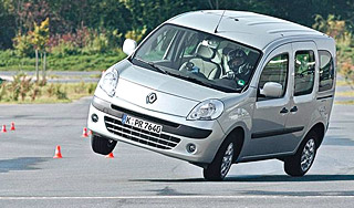 Renault Kangoo перевернулся во время теста Renault Kangoo перевернулся во время теста