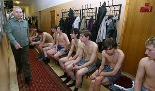 Генштаб решил увеличить число призывников Генштаб решил увеличить число призывников