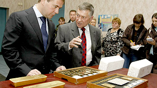 Медведев научился добывать золото Медведев научился добывать золото