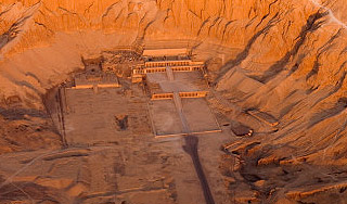 Туристов-заложников увезли в Ливию Туристов-заложников увезли в Ливию