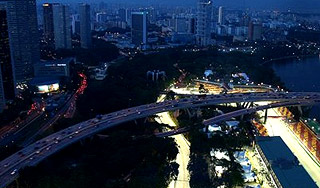 Сингапур готов к ночной гонке "Формулы-1" Сингапур готов к ночной гонке "Формулы-1"