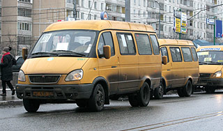 Маршрутки нарушают ПДД каждые 20 секунд Маршрутки нарушают ПДД каждые 20 секунд