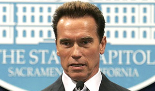 Арнольду Шварценеггеру готовят отставку Арнольду Шварценеггеру готовят отставку