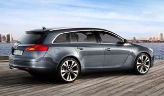 Opel Insignia удивила задней дверью Opel Insignia удивила задней дверью