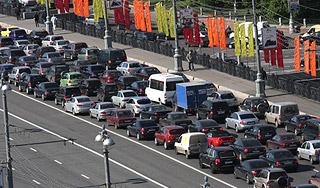 Водители Москвы теряют 600 млн каждый день Водители Москвы теряют 600 млн каждый день