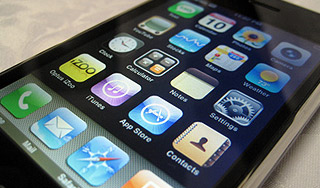 За iPhone 3G выстроят очередь из актеров За iPhone 3G выстроят очередь из актеров