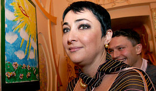 Певица Лолита сменила имидж Певица Лолита сменила имидж