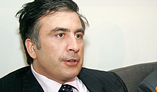 Саакашвили задали неудобные вопросы Саакашвили задали неудобные вопросы