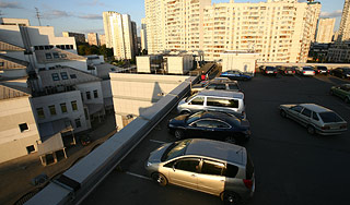 Московские авто паркуются на крышах Московские авто паркуются на крышах